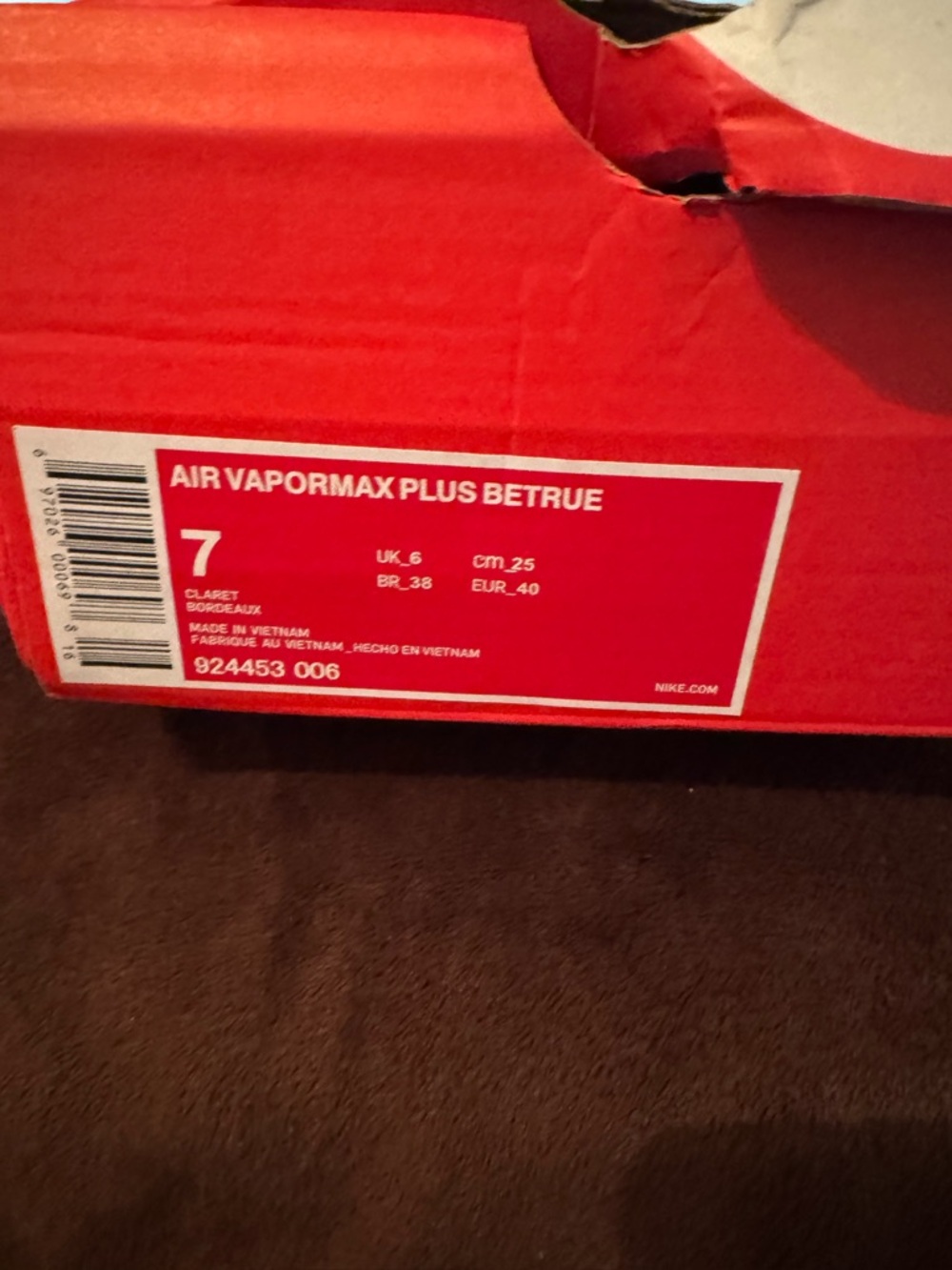 Nike red Air Vapormax Plus BeTrue box label